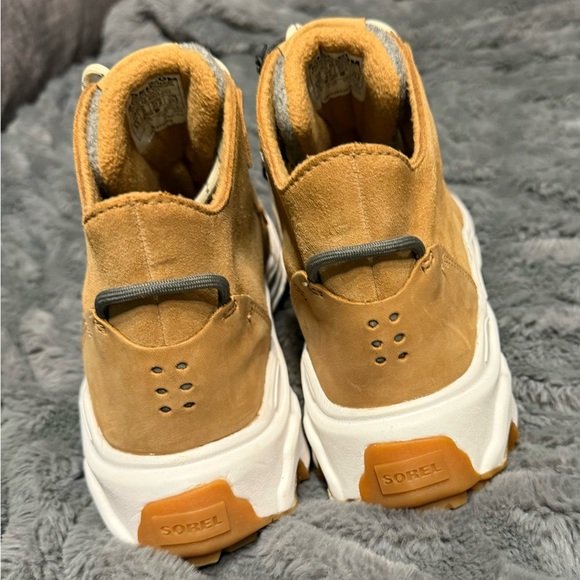 Sorel Women’s Kinetic Breakthru Carobou Waterproof Boots. New size 6.5. - Picture 3 of 7